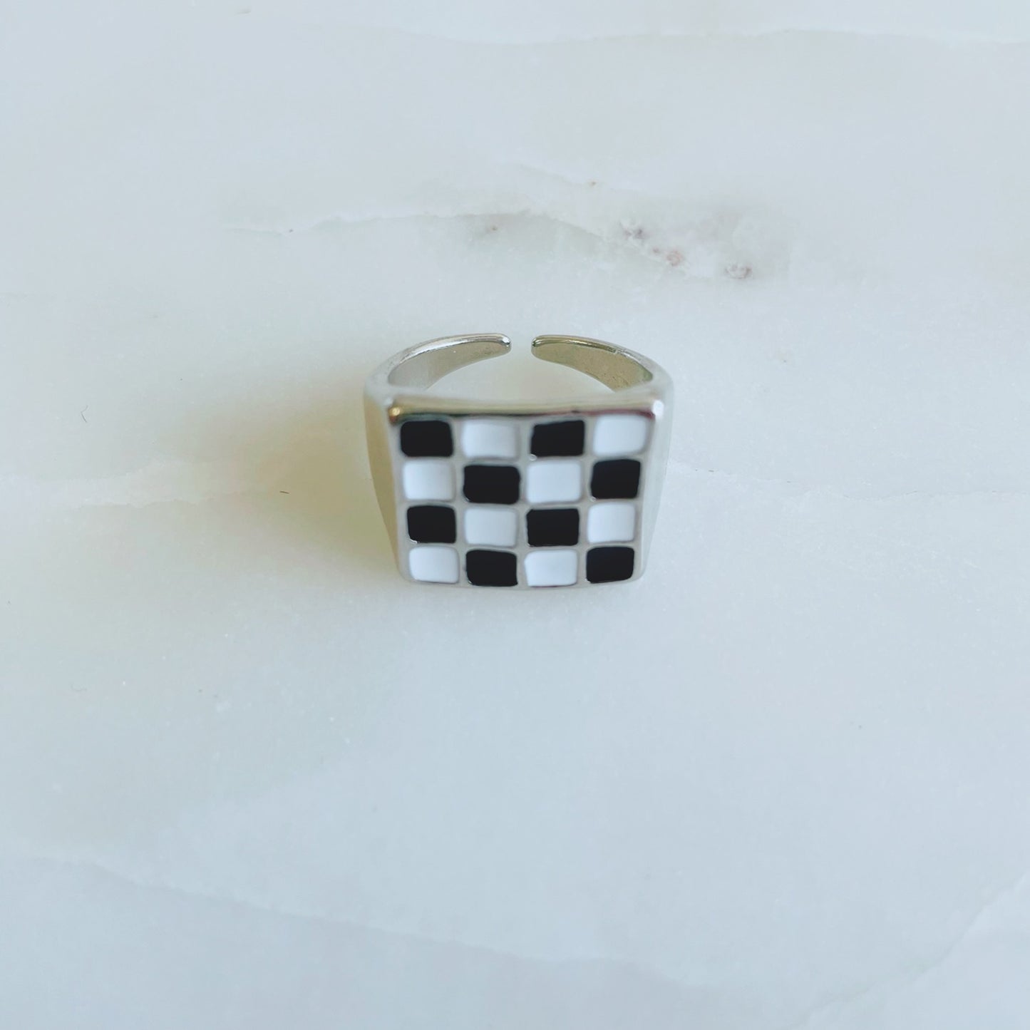 Checkerboard Open-end Ring