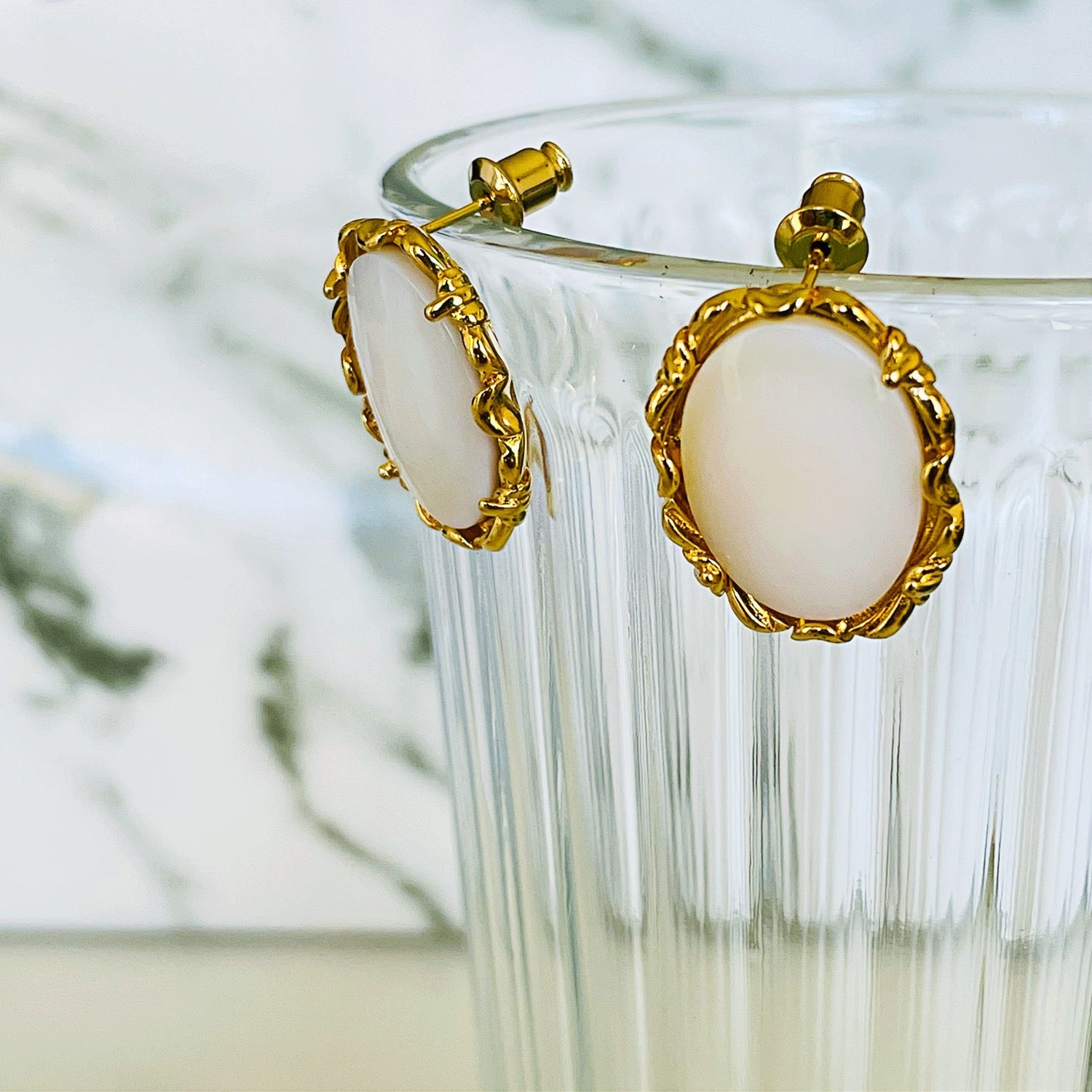 Ovate Pearl Earrings