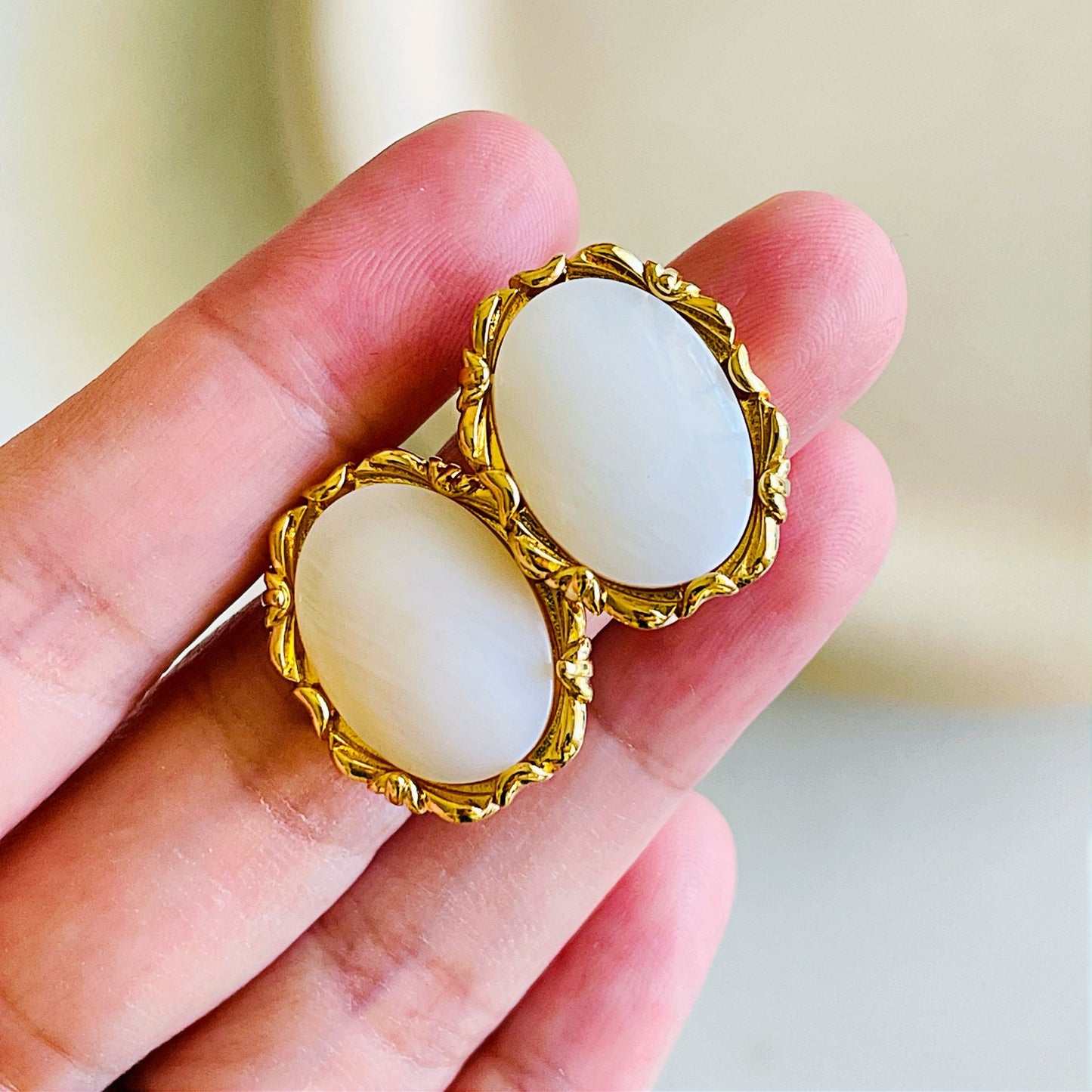 Ovate Pearl Earrings