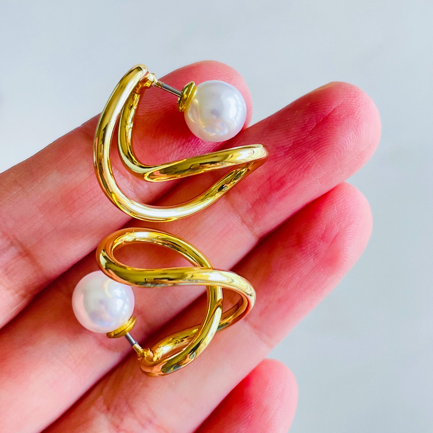 Rising Pearl Earrings